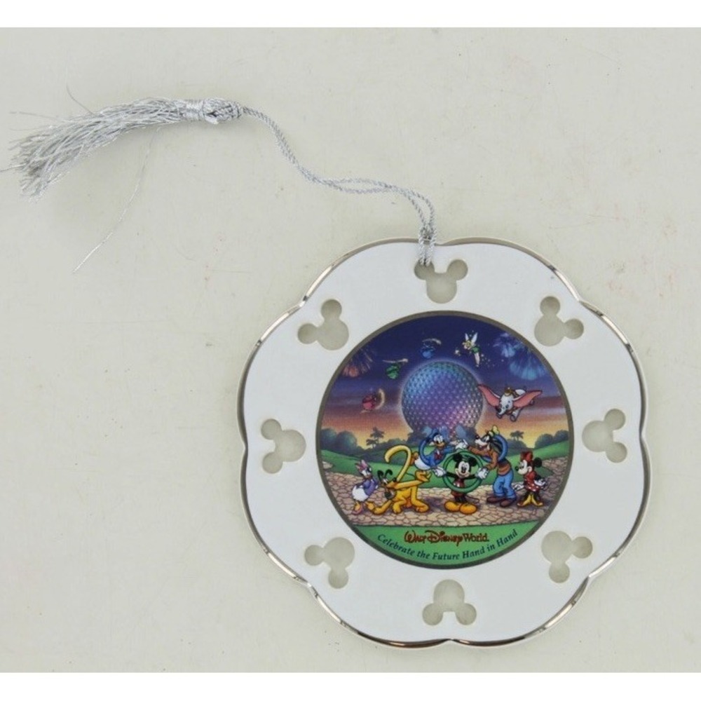 2000‎ Walt Disney World Ornament - Celebrate the Future Hand in Hand